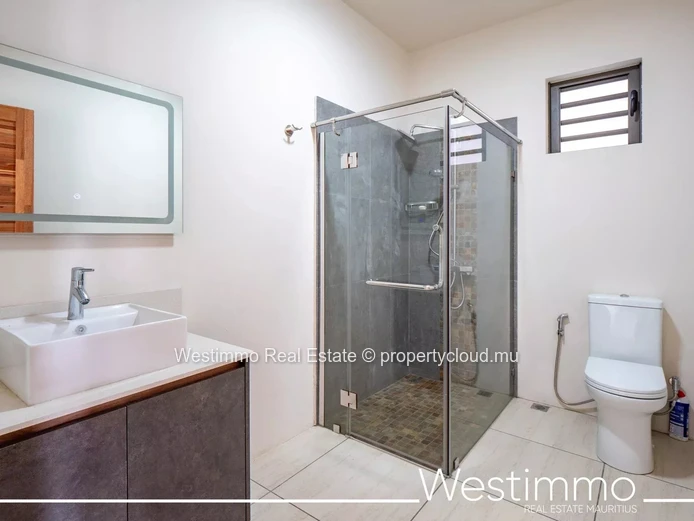 FLIC EN FLAC - Appartement moderne de 3 chambres en location long terme