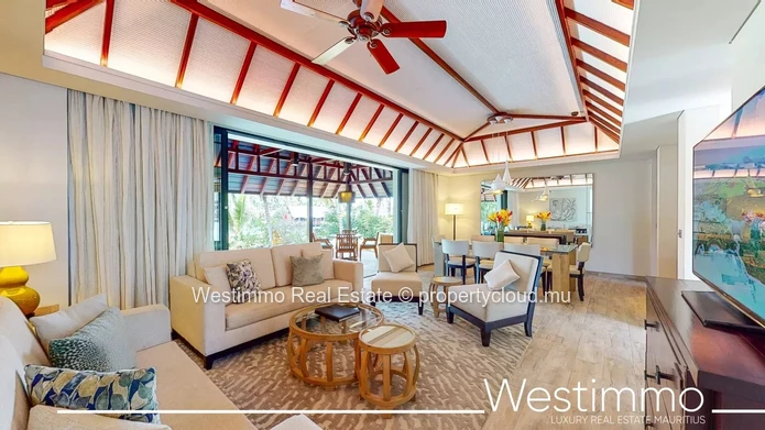 Magnificent renovated villa suite with private pool and sea view in a 5-star complex