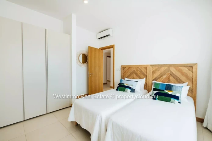 GRAND GAUBE - Appartement 3 chambres à vendre à Grand Gaube avec piscine commune et 174 m²