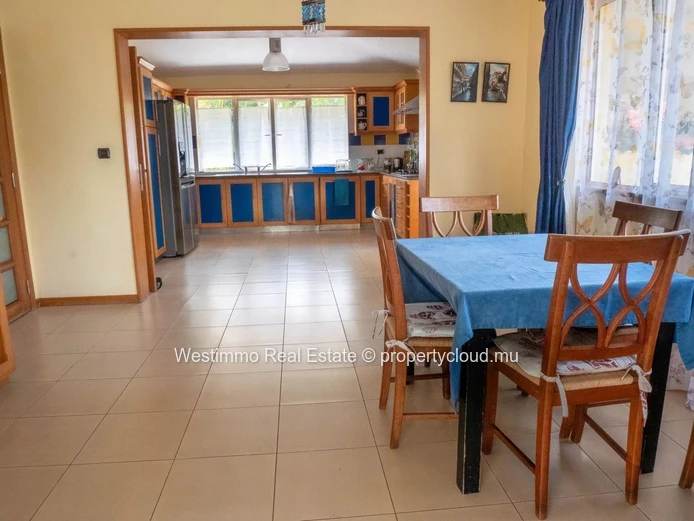 TAMARIN - Large 5-bedroom suite home