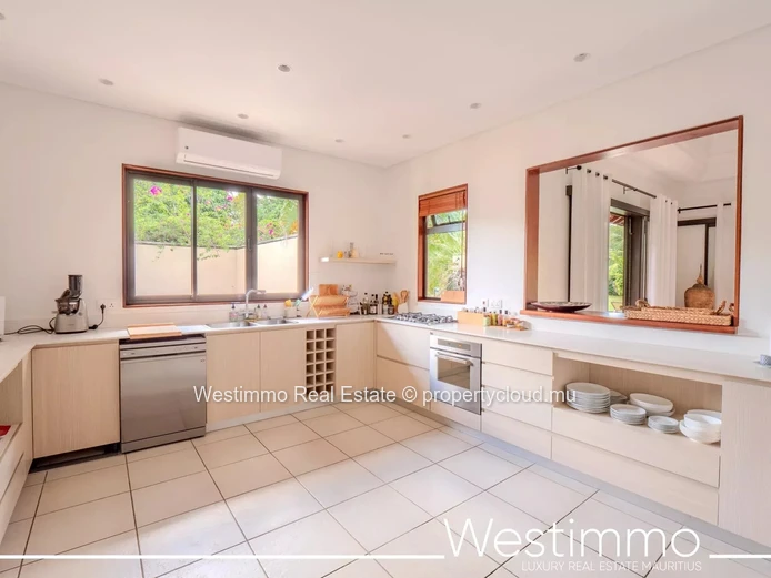TAMARIN - Villa à vendre à Tamarina sur golf avec piscine et jardin