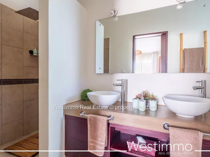 Villa de plain-pied 5 chambres avec vue sur le Rempart