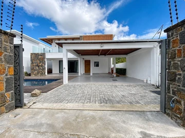 5 Bedroom Villa