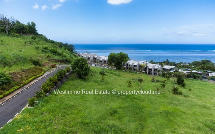 Terrain constructible avec vue mer à Baie du Cap