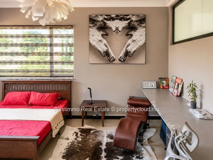 Architect-designed house with pool for sale in Flic en Flac