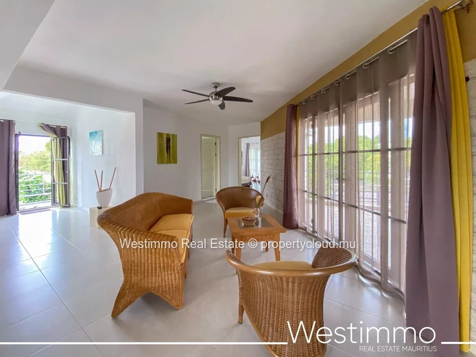 CALODYNE - Large family villa with studio, garden, pool and sea view.