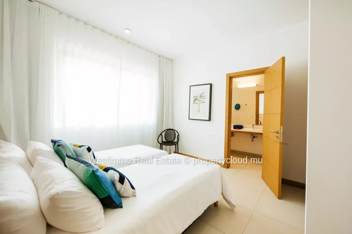 GRAND GAUBE - Appartement 3 chambres à vendre à Grand Gaube avec piscine commune et 174 m²