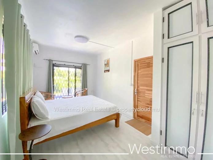 Location long terme Villa moderne neuve avec piscine