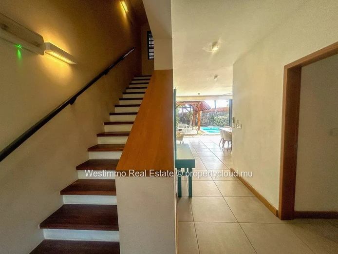 TAMARIN - Villa for sale with private pool and 3 bedrooms on 482 m²