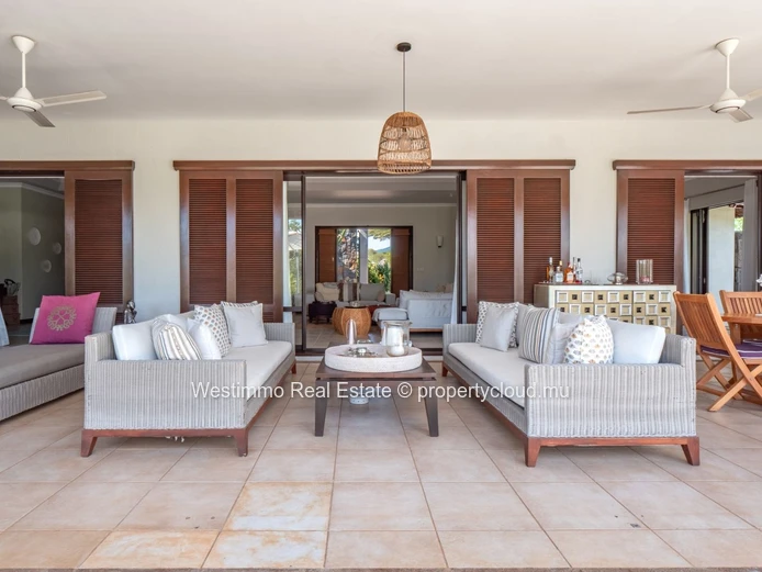 Villa de prestige 5 chambres sur un domaine golfique à Tamarin