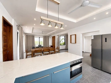 5 Bedroom Villa