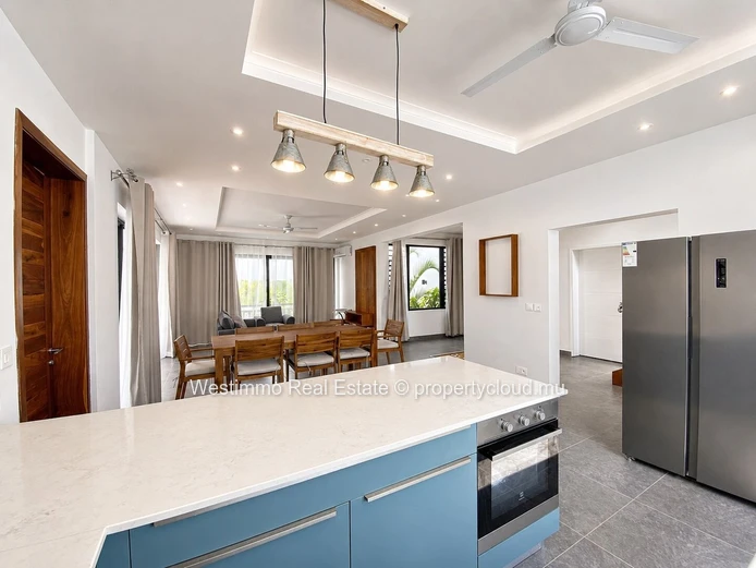 Trou aux Biches - Magnifique Villa meublée moderne de 5 chambres en suite avec piscine à louer