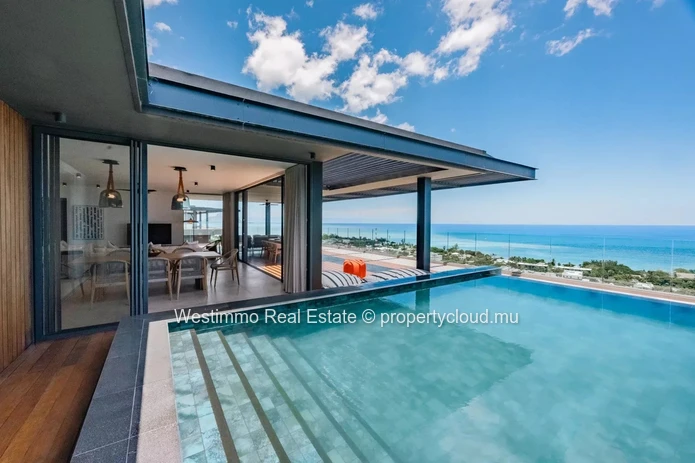 Penthouse à vendre à Rivière Noire avec 4 chambres et piscine privée de 500m²