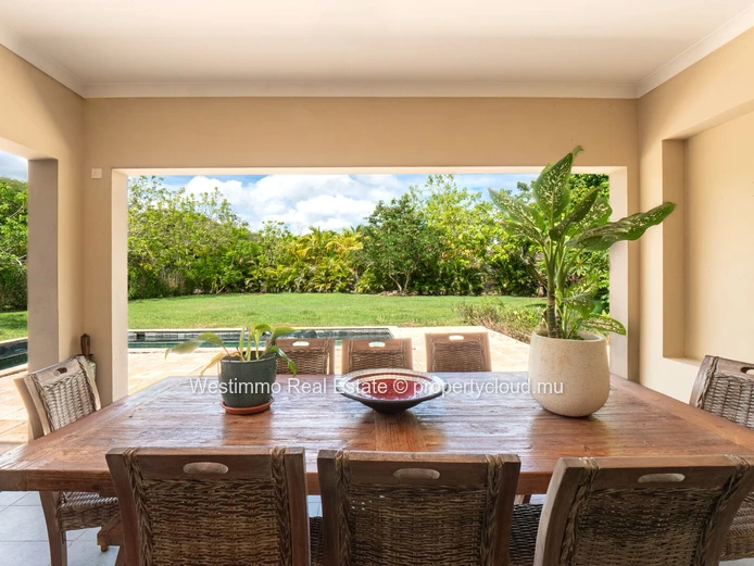5-bedroom villa accessible to foreigners, located in a secure residence near the Gorges