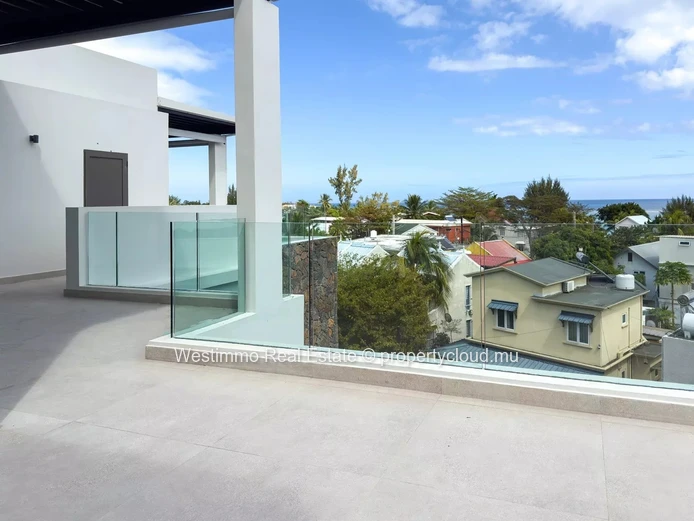 TAMARIN - Penthouse à vendre avec 3 chambres et grande surface de 333 m²