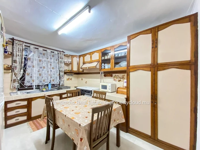 QUATRE BORNES – Élégant appartement de 135m² à louer | Confort, Espace & Emplacement Idéal