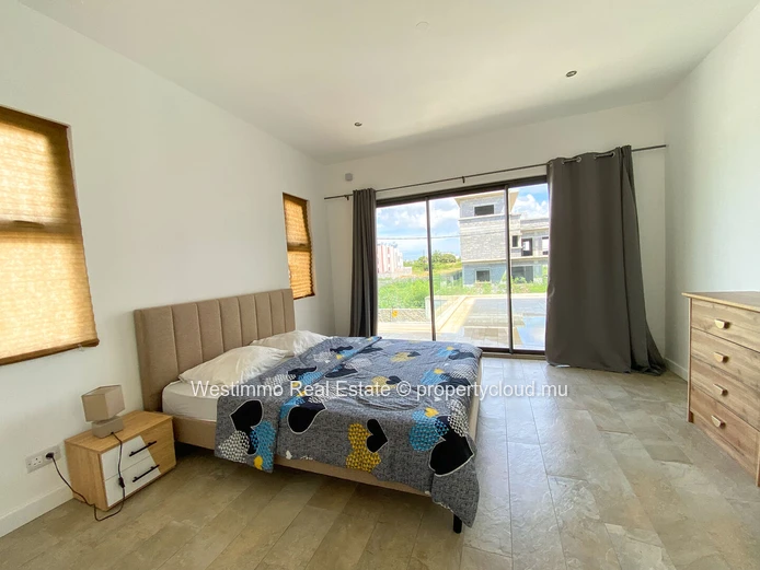 Modern villa for sale in Péreybère near the beach