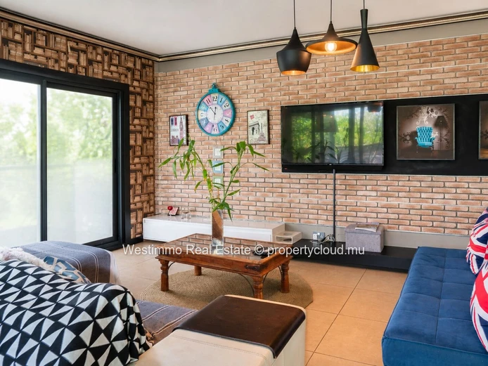Architect-designed house with pool for sale in Flic en Flac