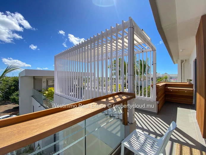 AZURI - Penthouse de prestige à louer à long terme