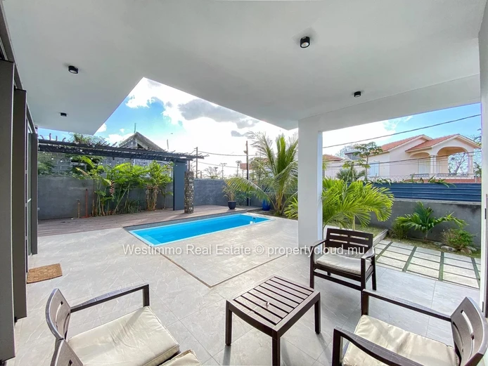À Vendre – Superbe Maison Moderne au Cœur de Grand Baie