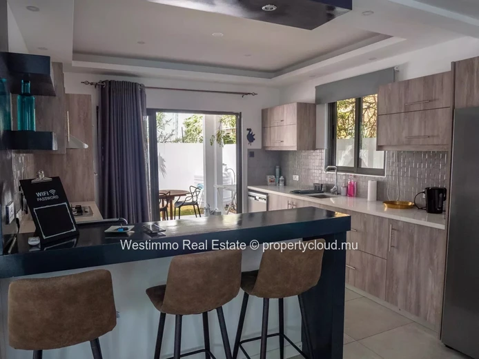 TAMARIN - Villa moderne de 4 chambres avec piscine