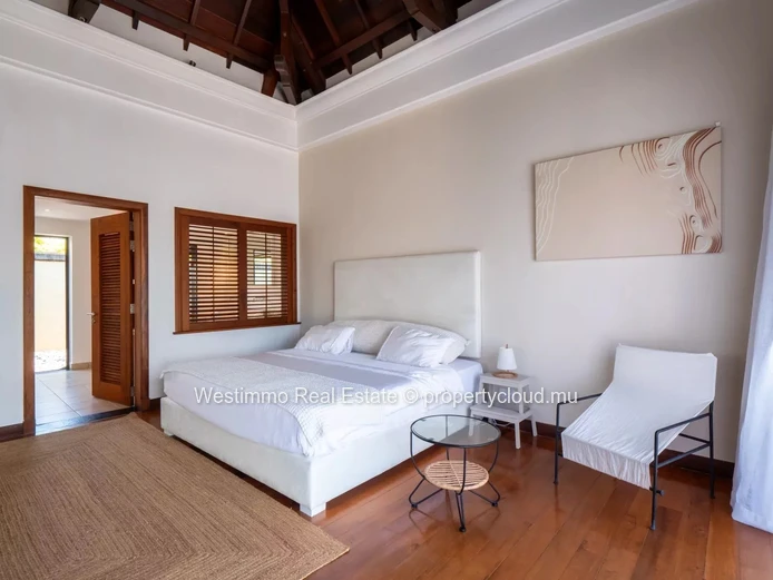 Villa for sale in Bel Ombre with 5 bedrooms and private pool on 3,385 m²
