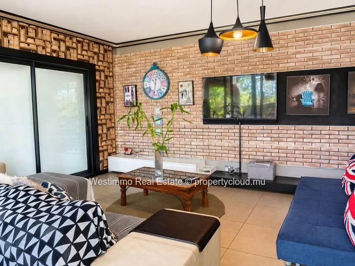 Architect-designed house with pool for sale in Flic en Flac