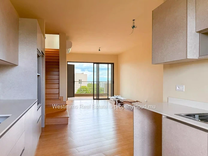 3-bedroom apartment with private rooftop and sea view in Flic en Flac for sale