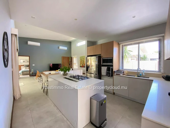 Villa à vendre à Pereybère avec 4 chambres et piscine privée sur 456m²