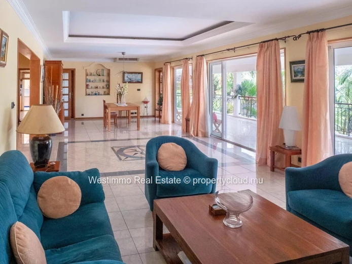 TAMARIN - Large 5-bedroom suite home