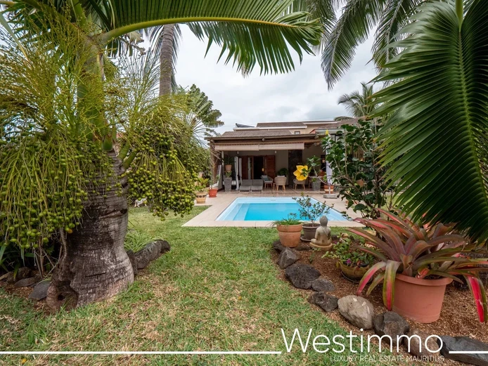 Maison familiale de 5 chambres avec piscine et jardin à Vendre à RIVIERE NOIRE