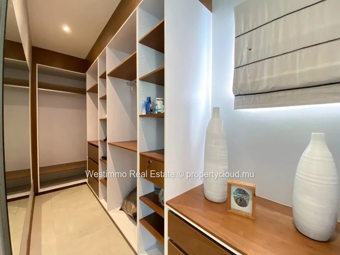 Villa à vendre à Pereybère avec 4 chambres et piscine privée sur 456m²