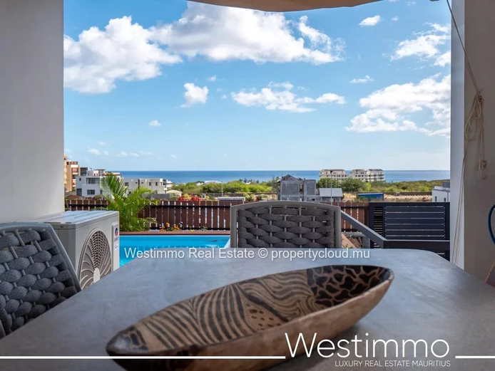 FLIC EN FLAC - Villa neuve et moderne de 3 chambres en suite avec vue mer et piscine