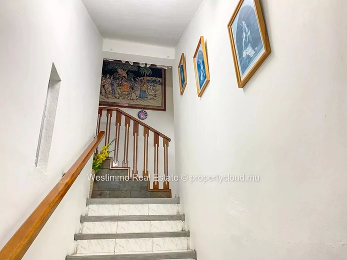 QUATRE BORNES – Élégant appartement de 135m² à louer | Confort, Espace & Emplacement Idéal
