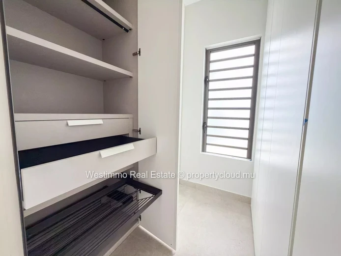 TAMARIN - Penthouse à vendre avec 3 chambres et grande surface de 333 m²