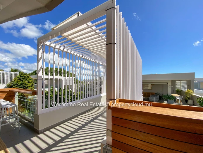AZURI - Penthouse de prestige à louer à long terme