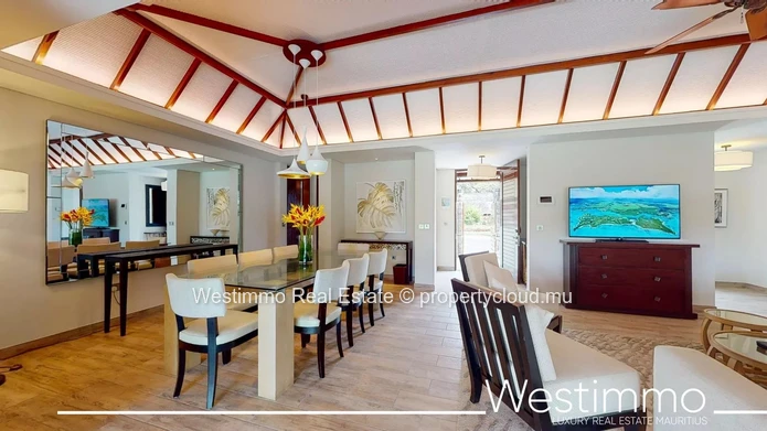 Magnificent renovated villa suite with private pool and sea view in a 5-star complex