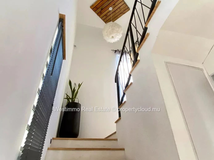 À Vendre – Superbe Maison Moderne au Cœur de Grand Baie