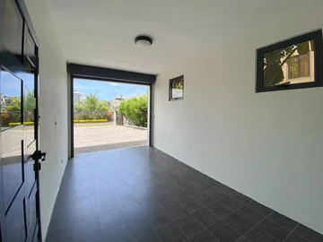 5 Bedroom Villa