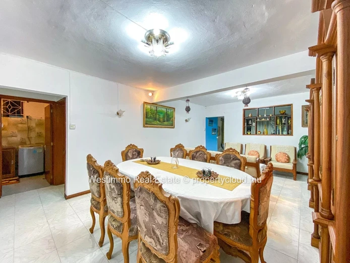 QUATRE BORNES – Élégant appartement de 135m² à louer | Confort, Espace & Emplacement Idéal
