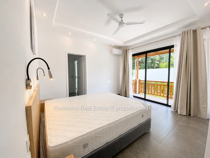 Trou aux Biches - Magnifique Villa meublée moderne de 5 chambres en suite avec piscine à louer