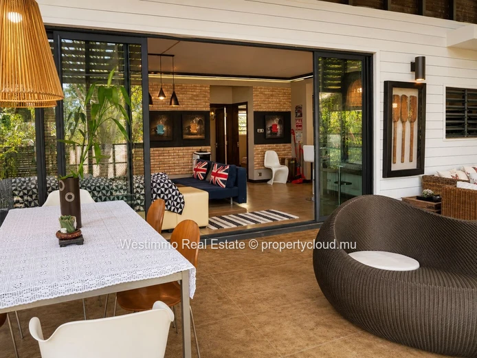 Architect-designed house with pool for sale in Flic en Flac