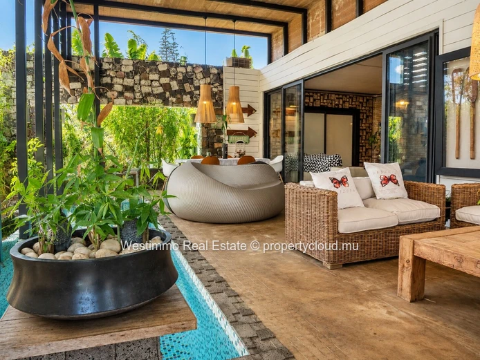 Architect-designed house with pool for sale in Flic en Flac