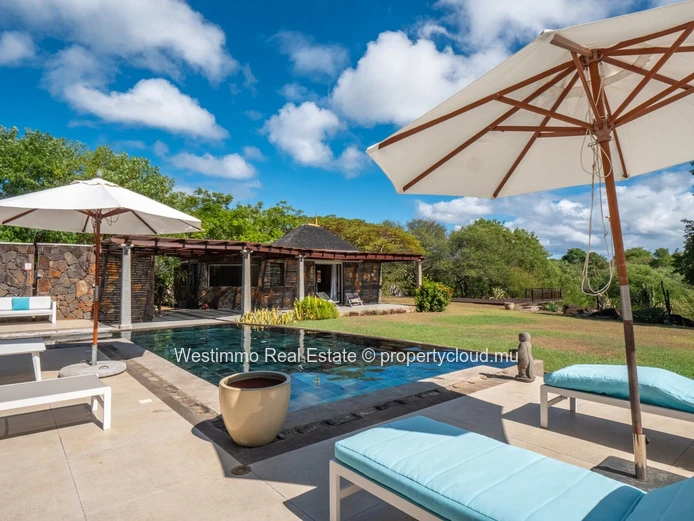 Villa de prestige 5 chambres sur un domaine golfique à Tamarin