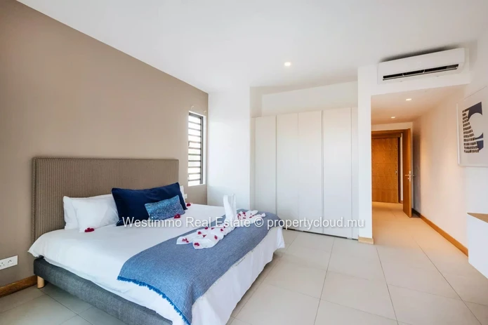 GRAND GAUBE - Appartement 3 chambres à vendre à Grand Gaube avec piscine commune et 174 m²