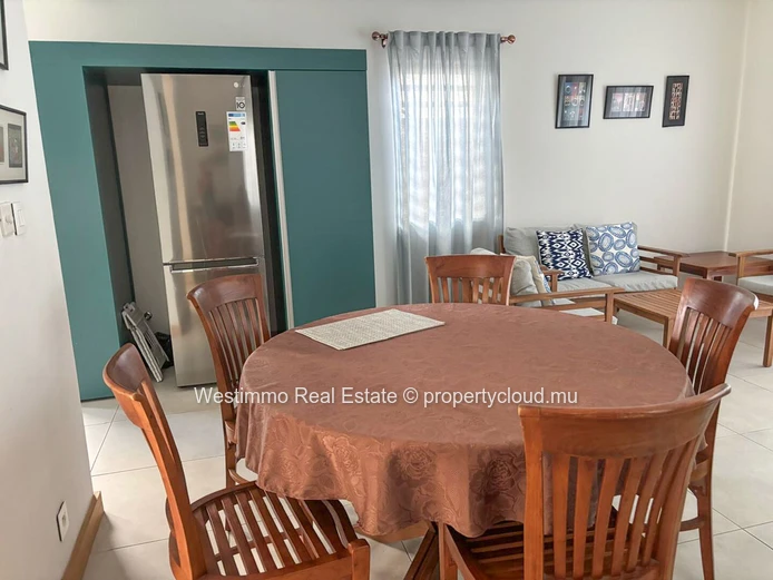 Duplex avec piscine privée à Rivière Noire à louer