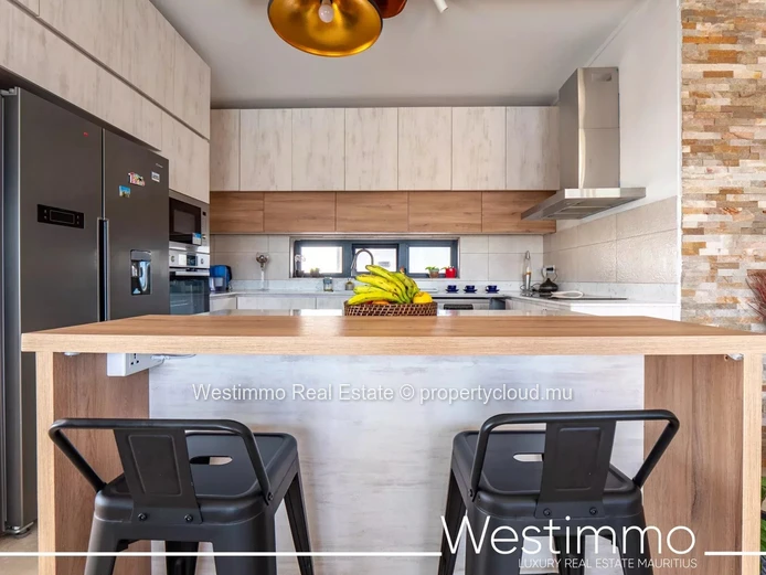 FLIC EN FLAC - Villa neuve et moderne de 3 chambres en suite avec vue mer et piscine