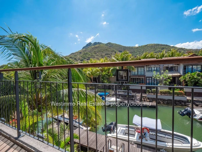 Duplex 3 chambres avec ponton privé à La Balise Marina