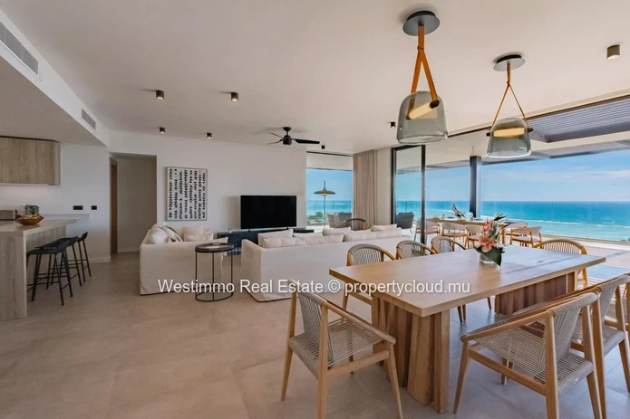 Penthouse à vendre à Rivière Noire avec 4 chambres et piscine privée de 500m²