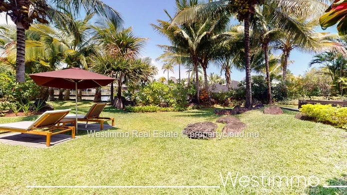 Magnificent renovated villa suite with private pool and sea view in a 5-star complex